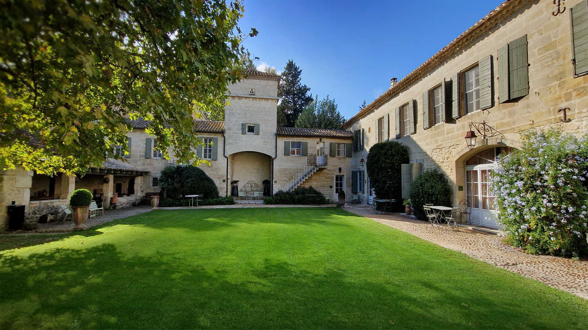 Vue extérieur - Hotel Beaucaire - Domaine des Clos